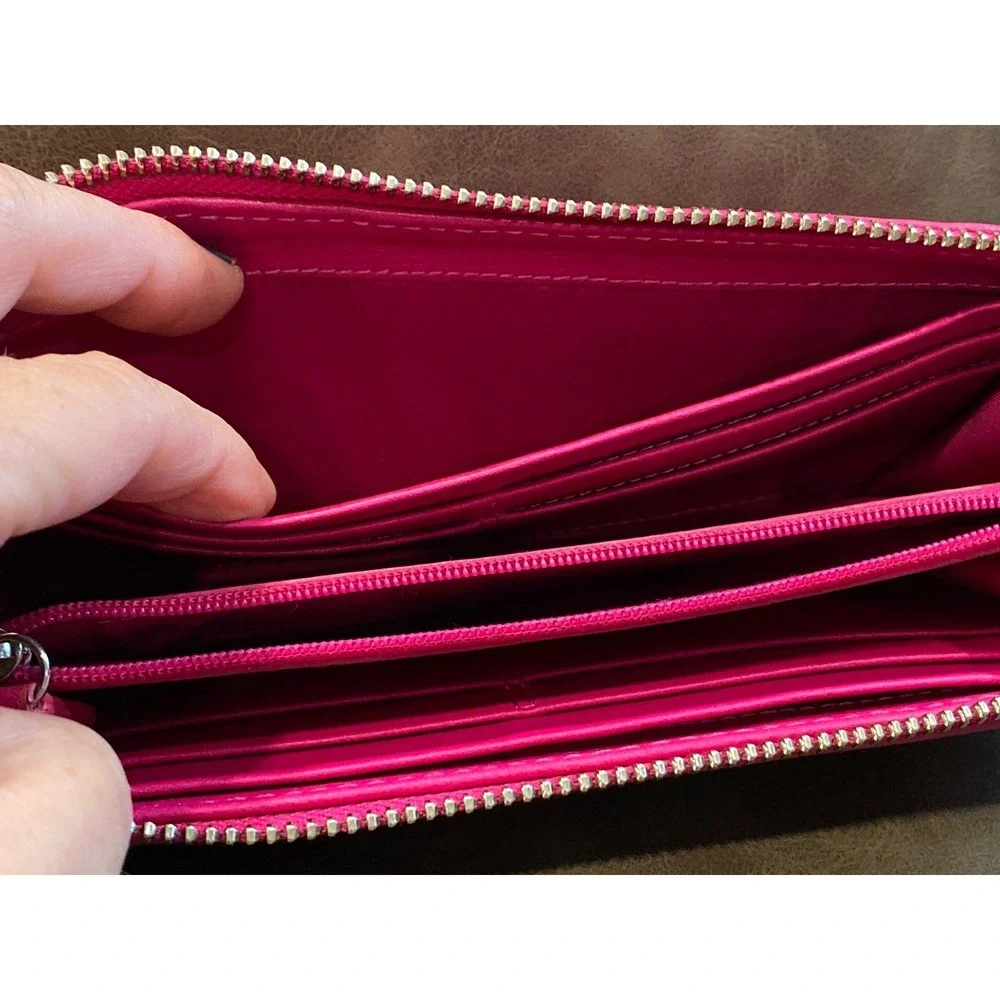 Coach‎ Wallet Women's Fuchsia Legacy Leather Slim Zip Around Clutch Organizer